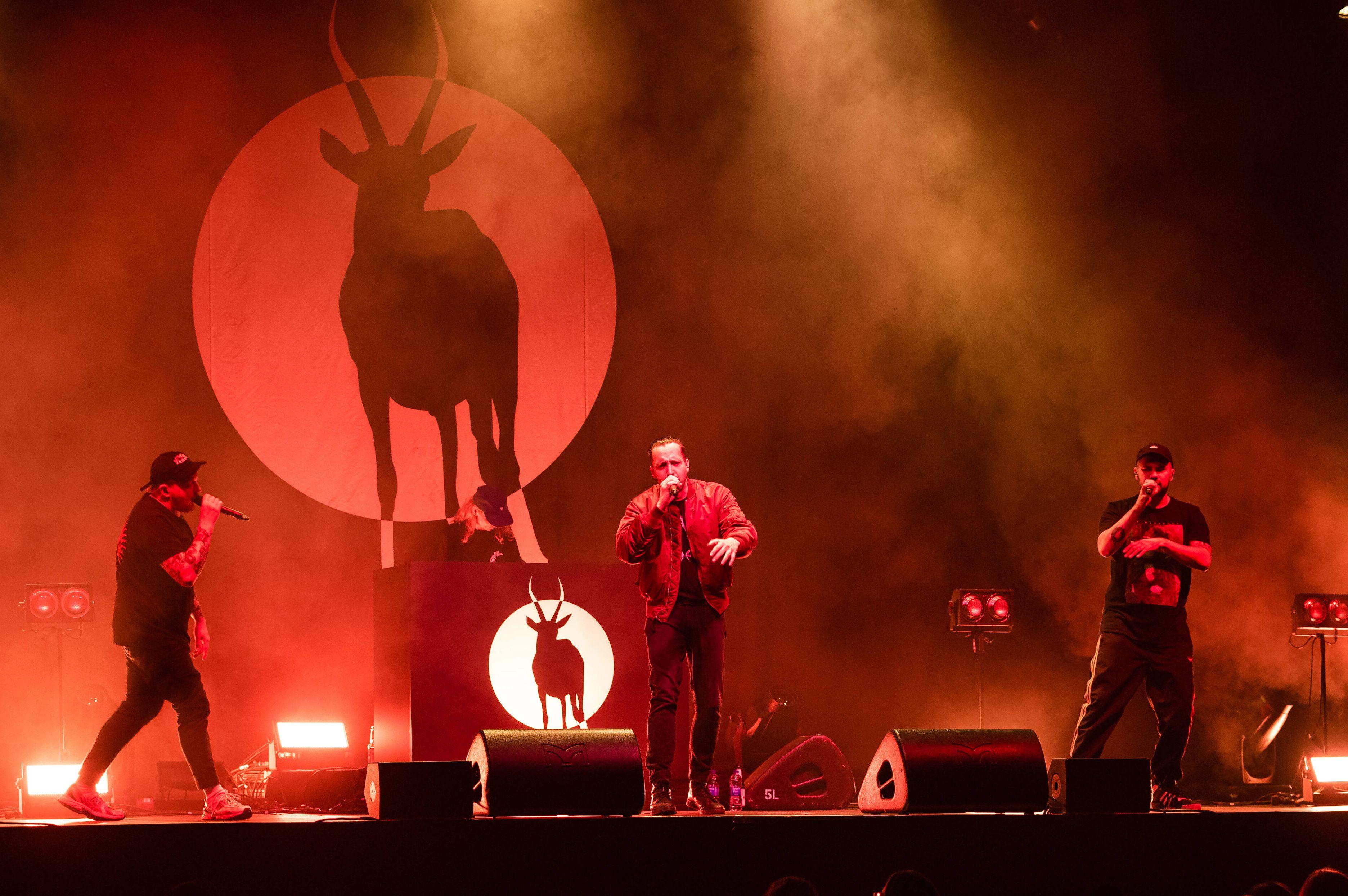 Ein Konzert der Antilopen Gang in der Berliner Columbiahalle, Aufnahme vom 25. August 2021.